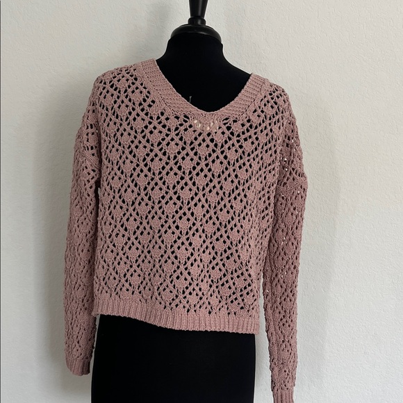 Nicole Miller Pink Cropped Cardigan with Open-Knit Design - Picture 6 of 14